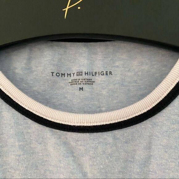 Tommy Hilfiger women tee size m - Picture 5 of 5